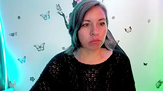 Lady breaks hearts online show from April 7, 2026, 1:02 pm