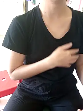 Snapshot of Lyly_sexy2k chatting on September 10, 2025, 7:29 am Lyly sexy2k online show from September 10, 2025, 7:29 am