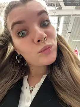 Holy Tereza online show from March 16, 2025, 3:17 pm