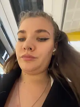 Holy Tereza online show from April 12, 2026, 3:37 pm