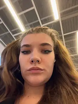 Snapshot of Holy_Tereza chatting on May 1, 2026, 4:01 pm Holy Tereza online show from May 1, 2026, 4:01 pm