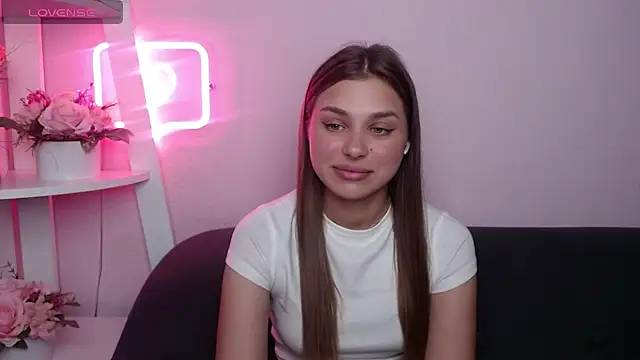 MilanaAngelAs online show from May 26, 2026, 7:45 pm