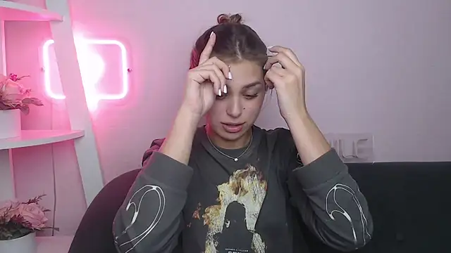 MilanaAngelAs online show from November 24, 2025, 9:15 pm