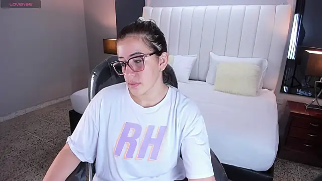 vanity sex online show from September 11, 2025, 11:32 am