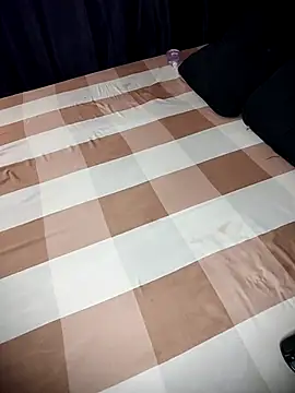 KikiLovesD online show from September 16, 2025, 10:38 am