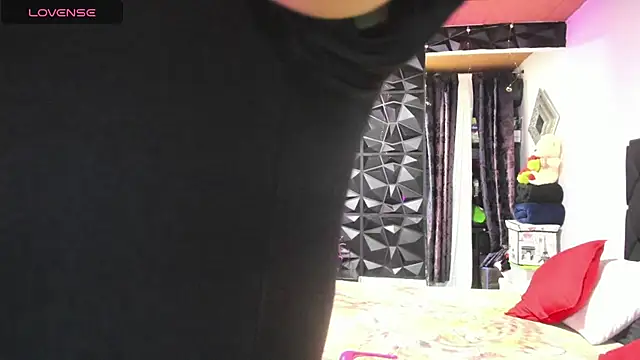 charlottemeyerr online show from September 20, 2025, 10:04 pm