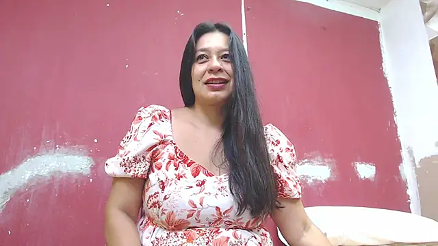 MiaCallie online show from October 16, 2025, 7:11 pm