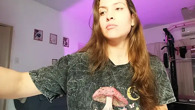 Snapshot of Melisa_cream chatting on May 18, 2026, 2:23 am Melisa cream online show from May 18, 2026, 2:23 am