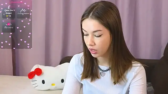 ellie kramer online show from September 12, 2025, 7:46 pm