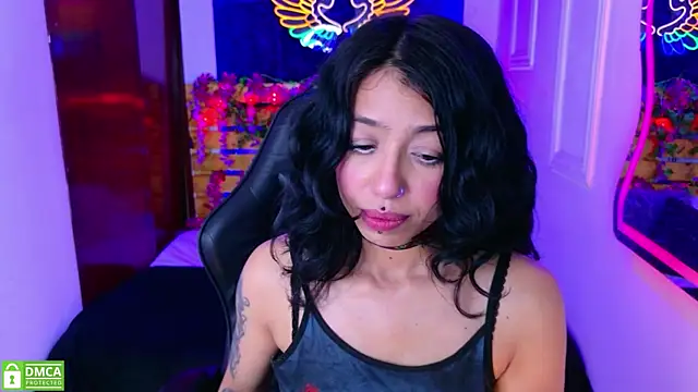 Snapshot of REDHOTTER_ chatting on July 16, 2026, 7:44 pm REDHOTTER online show from July 16, 2026, 7:44 pm