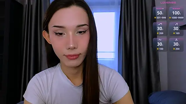 Kaia Sunshine Mia online show from December 21, 2025, 10:17 am