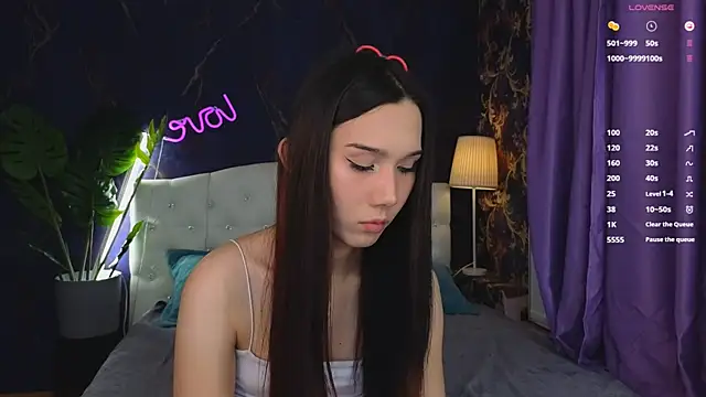 Kaia Sunshine Mia online show from February 8, 2025, 3:10 pm