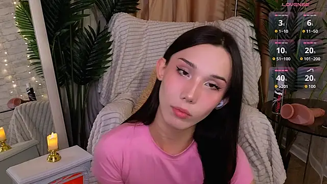 Kaia Sunshine Mia online show from September 23, 2025, 12:01 pm