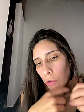 lupitta 1 online show from October 2, 2025, 3:54 am