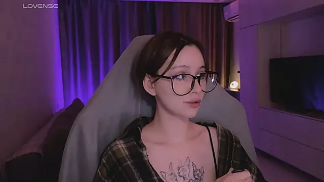 yourconcept online show from September 19, 2025, 8:57 pm