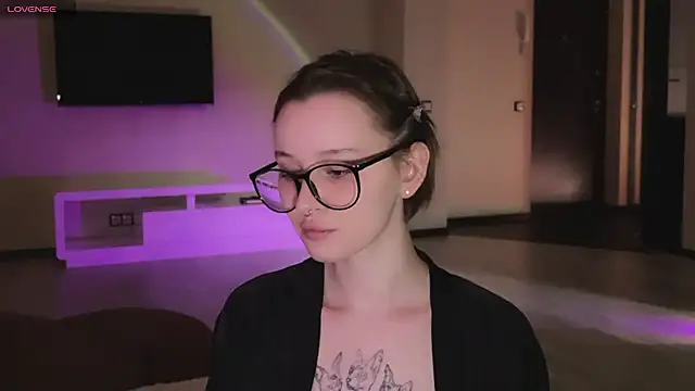 yourconcept online show from March 6, 2025, 7:32 pm