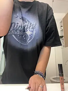 AllysonK online show from March 21, 2025, 9:45 am