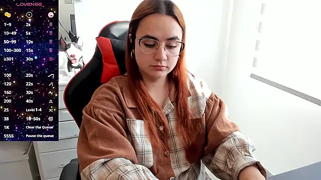 maryluna95 online show from September 19, 2025, 9:08 pm