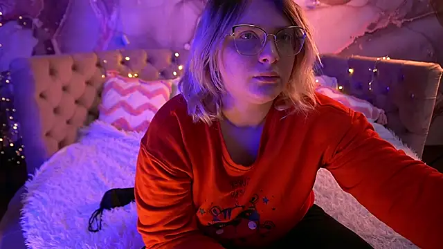 Snapshot of CoolTatis chatting on February 7, 2026, 7:16 am CoolTatis online show from February 7, 2026, 7:16 am