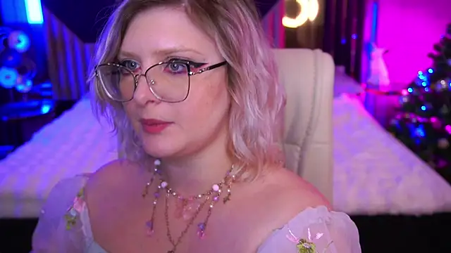 Snapshot of CoolTatis chatting on January 6, 2026, 7:34 am CoolTatis online show from January 6, 2026, 7:34 am