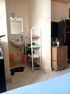 zainabsmile online show from October 4, 2025, 7:54 am