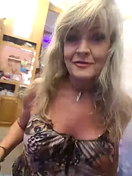 Snapshot of annika_lately chatting on May 14, 2026, 6:05 pm annika lately online show from May 14, 2026, 6:05 pm