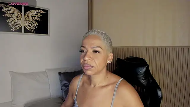 summer night  online show from February 8, 2026, 1:09 pm