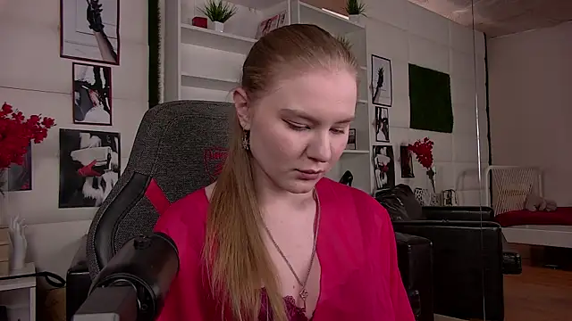 ValerieViolette online show from February 27, 2025, 12:34 pm