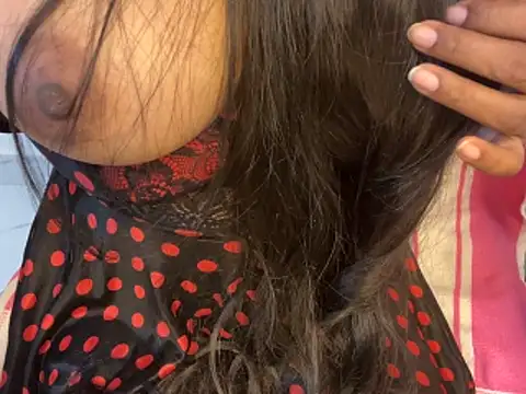 Snapshot of roshni-5 chatting on February 4, 2026, 4:57 pm roshni-5 online show from February 4, 2026, 4:57 pm