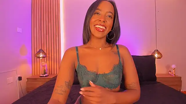 Snapshot of EmilyHaan chatting on October 8, 2025, 8:09 pm EmilyHaan online show from October 8, 2025, 8:09 pm