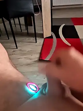 Szeltolo001 online show from February 10, 2026, 3:05 am