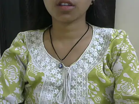 momo lov online show from September 27, 2025, 5:13 am