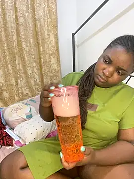 Snapshot of sweet18creamybigpussy chatting on October 12, 2025, 7:26 pm sweet18creamybigpussy online show from October 12, 2025, 7:26 pm