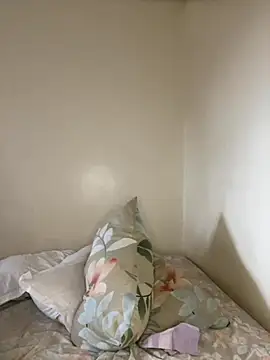 Snapshot of sweet18creamybigpussy chatting on October 19, 2025, 6:49 am sweet18creamybigpussy online show from October 19, 2025, 6:49 am