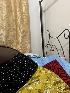 Snapshot of sweet18creamybigpussy chatting on September 22, 2025, 5:52 pm sweet18creamybigpussy online show from September 22, 2025, 5:52 pm