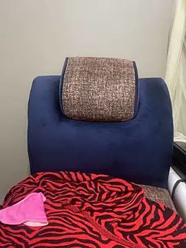 Snapshot of sweet18creamybigpussy chatting on November 4, 2025, 7:28 pm sweet18creamybigpussy online show from November 4, 2025, 7:28 pm