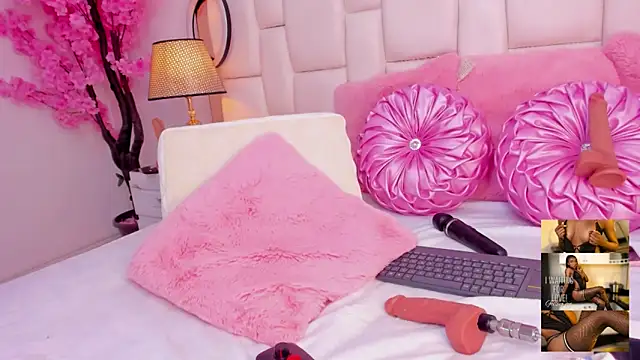 CahitlinBell online show from March 22, 2025, 9:13 am