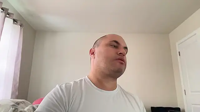 Snapshot of SluggishChase99 chatting on February 17, 2026, 3:20 pm SluggishChase99 online show from February 17, 2026, 3:20 pm