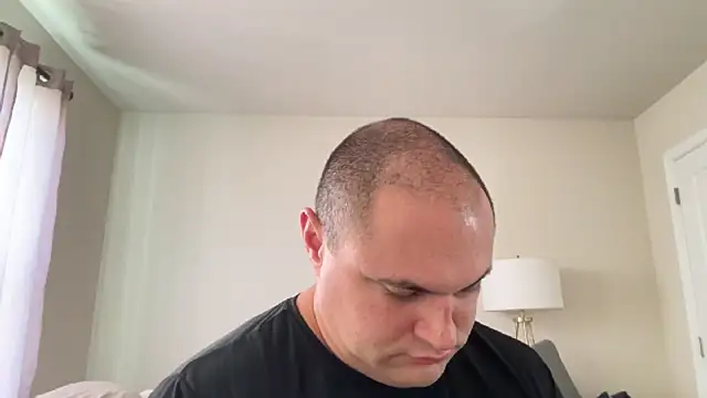 Snapshot of SluggishChase99 chatting on November 5, 2025, 6:00 pm SluggishChase99 online show from November 5, 2025, 6:00 pm