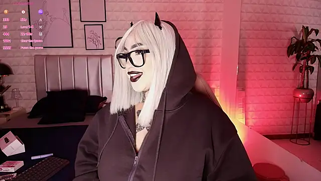 bella-green online show from September 23, 2025, 7:10 pm