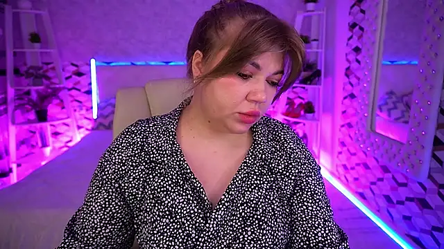 Snapshot of GabbieJay chatting on June 9, 2026, 12:28 pm GabbieJay online show from June 9, 2026, 12:28 pm