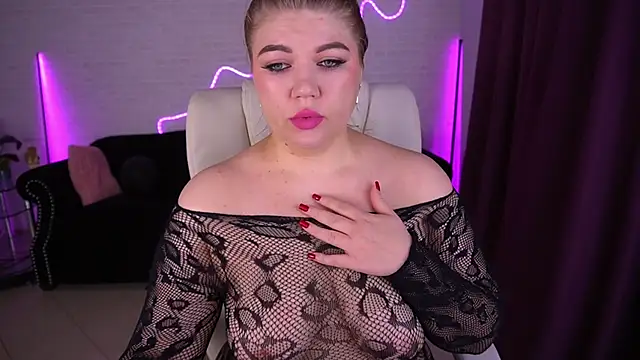 Snapshot of GabbieJay chatting on November 10, 2025, 2:00 pm GabbieJay online show from November 10, 2025, 2:00 pm