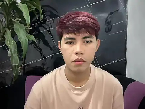 hoenika online show from April 26, 2026, 8:28 pm