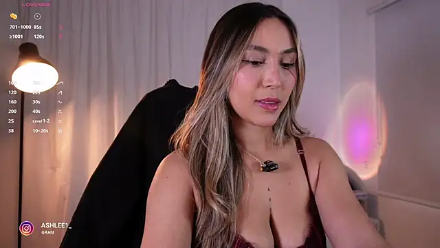 Snapshot of ashley2004_x chatting on July 2, 2026, 8:48 pm ashley2004 x online show from July 2, 2026, 8:48 pm