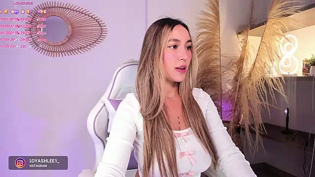 ashley2004 x online show from September 25, 2025, 11:44 pm