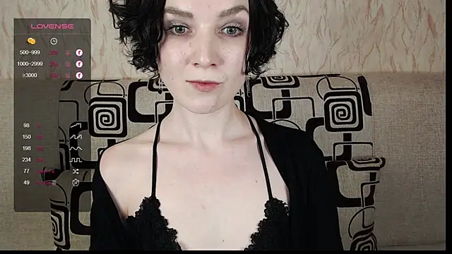 TinaWince online show from March 21, 2025, 6:05 am