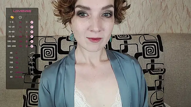 TinaWince online show from October 16, 2025, 4:54 am