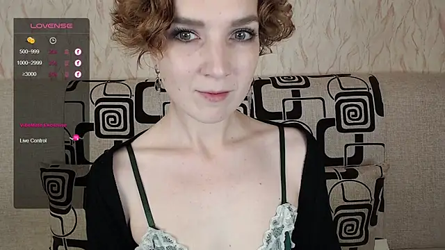 TinaWince online show from September 20, 2025, 4:50 am