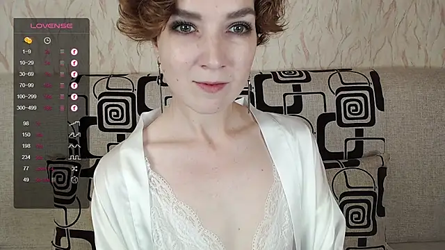 TinaWince online show from September 12, 2025, 5:18 am