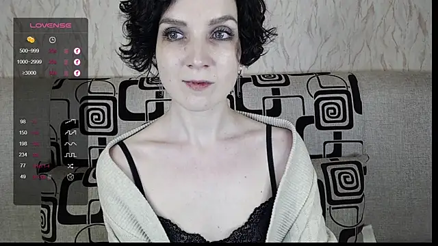 TinaWince online show from March 6, 2025, 8:52 am